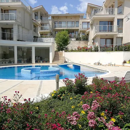 Wonderful Family With Sea View