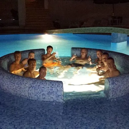 Wonderful Family With Sea View *